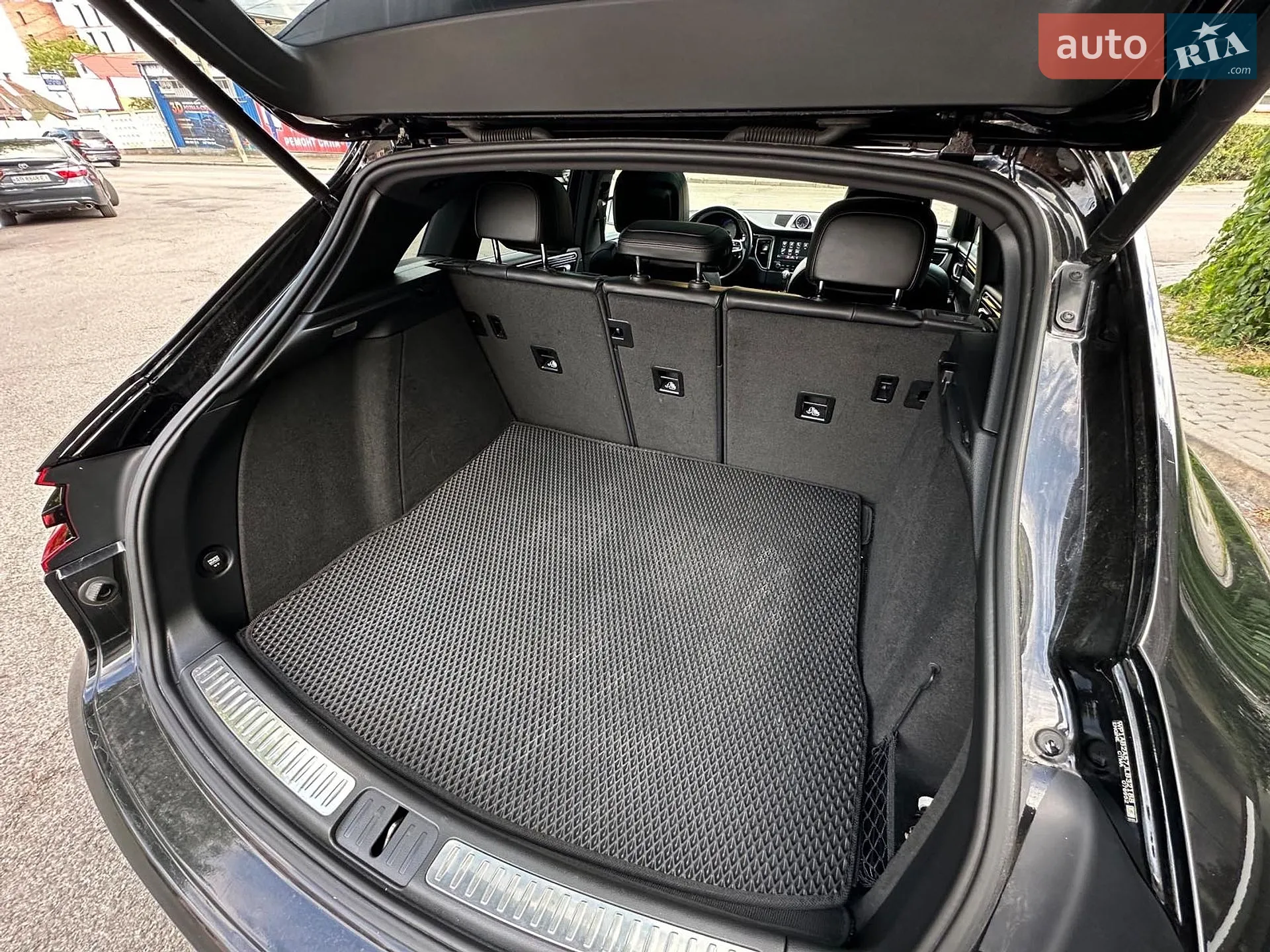 2017 Porsche Macan - мініатюра 19