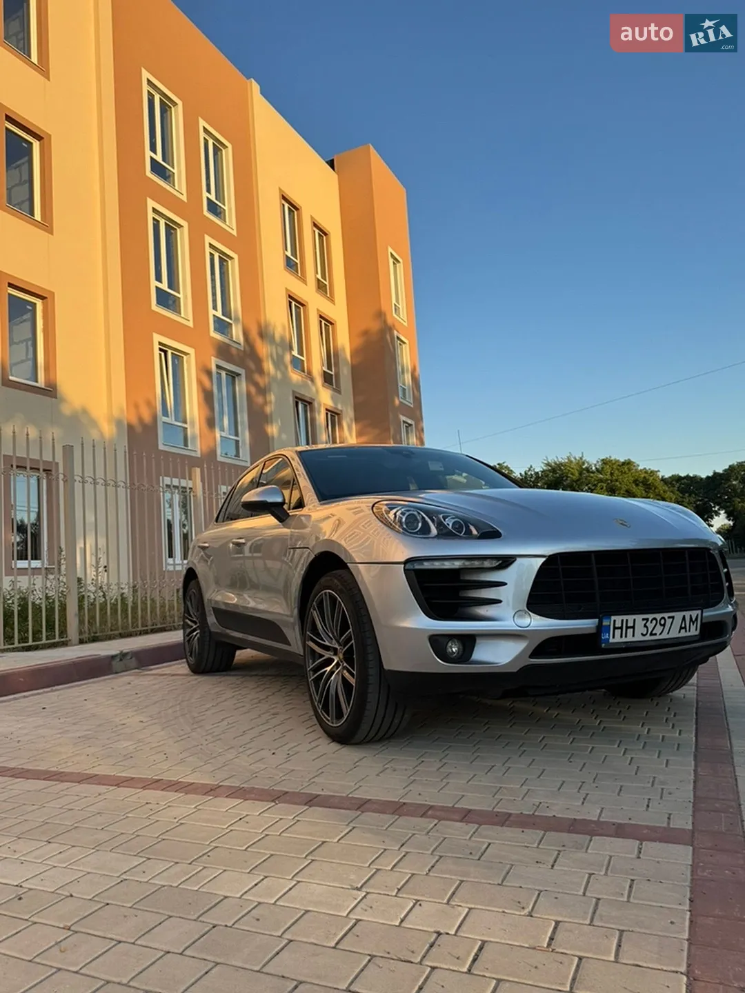 2017 Porsche Macan - мініатюра 6