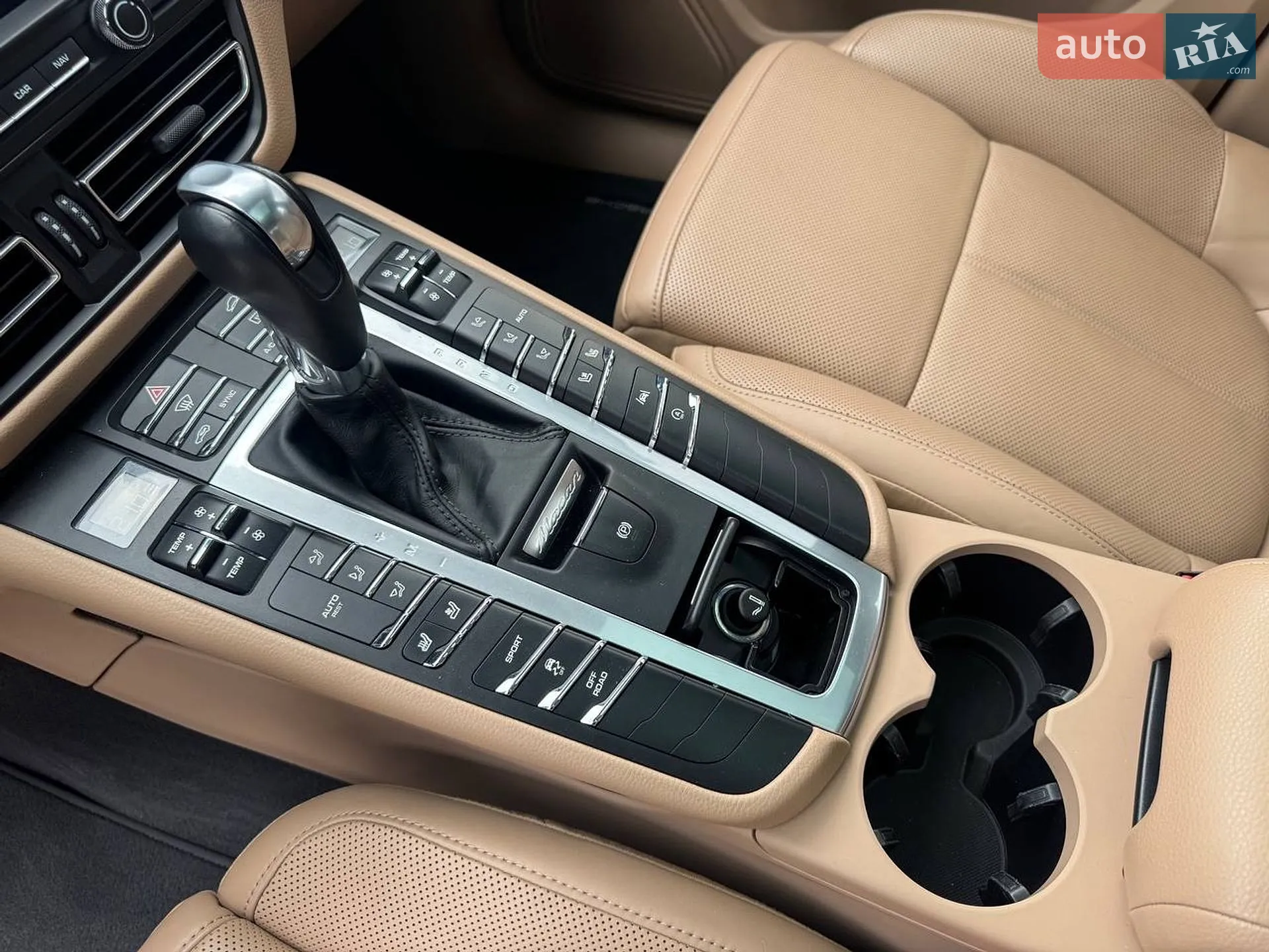 2020 Porsche Macan - мініатюра 18