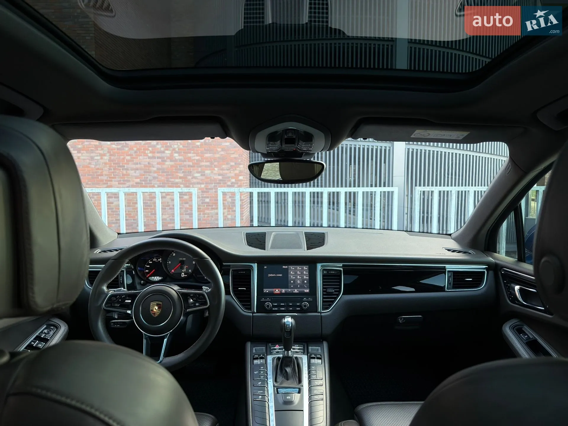2017 Porsche Macan - мініатюра 21