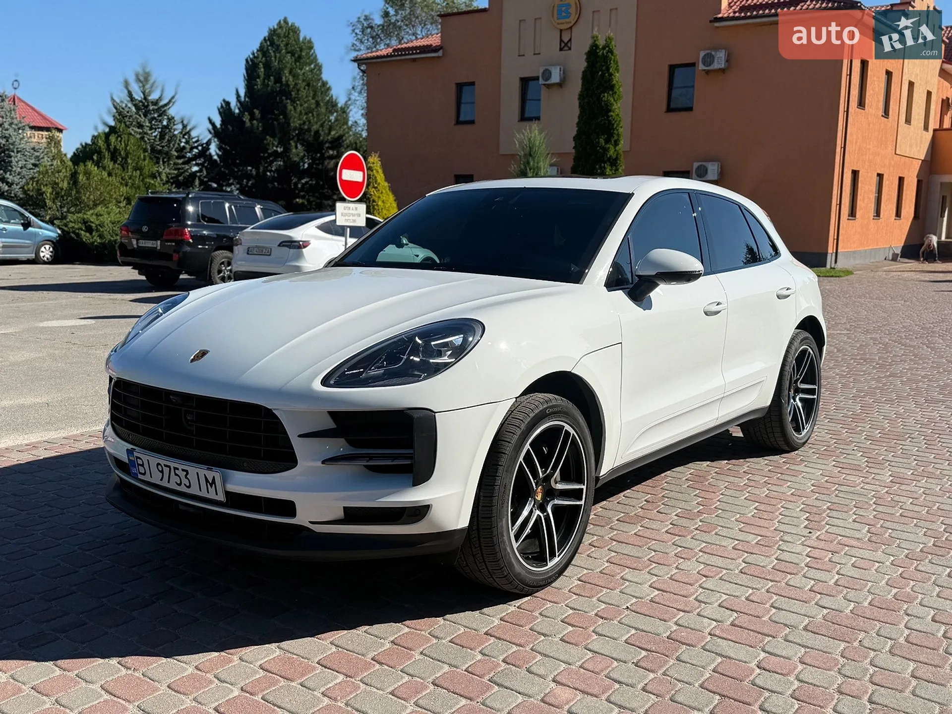 2021 Porsche Macan - мініатюра 2