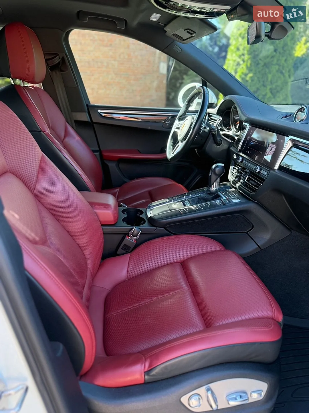 2021 Porsche Macan - мініатюра 18