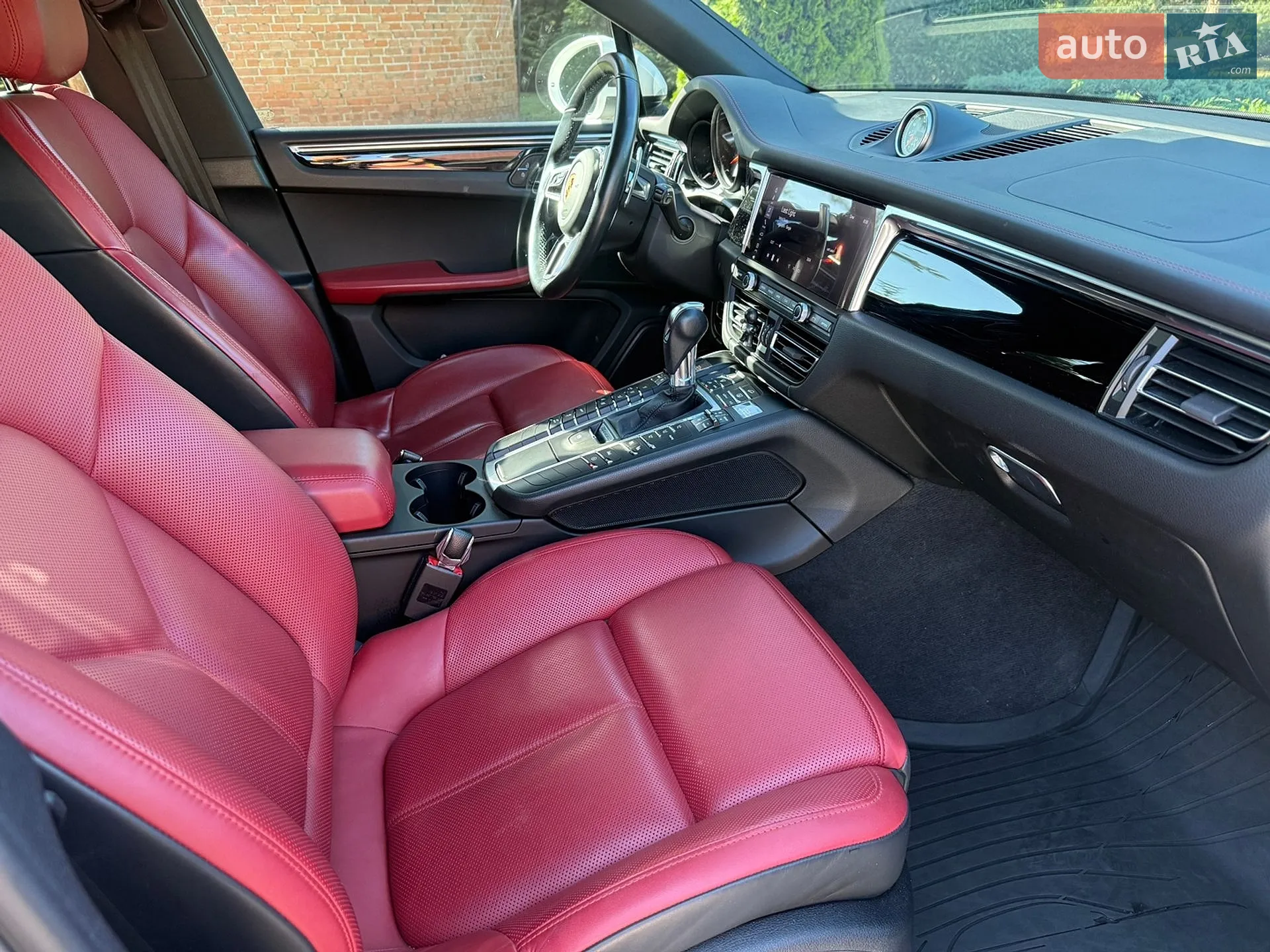 2021 Porsche Macan - мініатюра 19