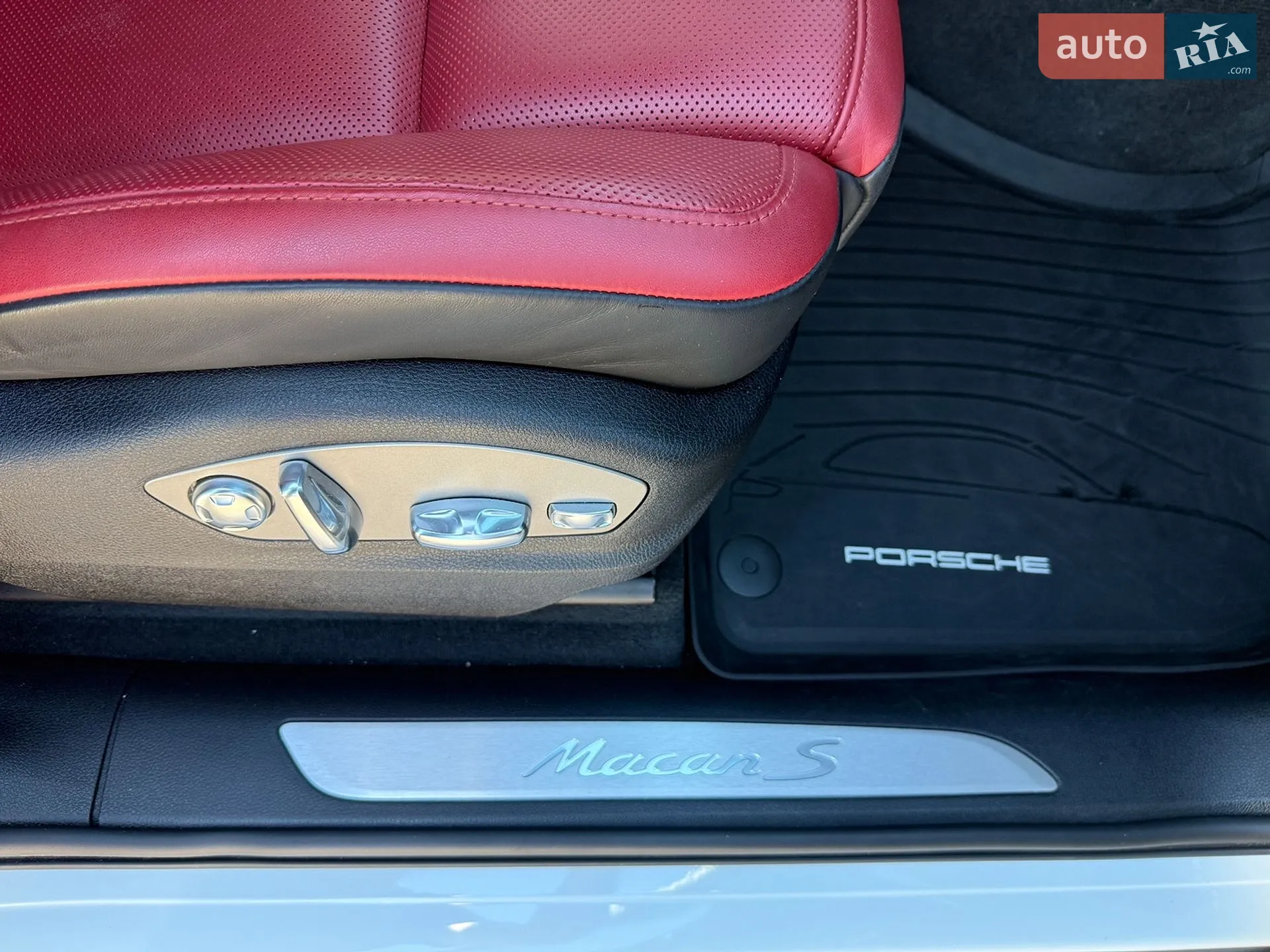 2021 Porsche Macan - мініатюра 21