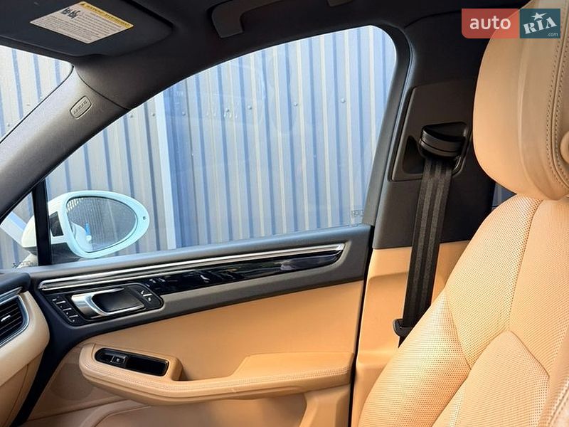 Позашляховик / Кросовер Porsche Macan 2018 в Львові