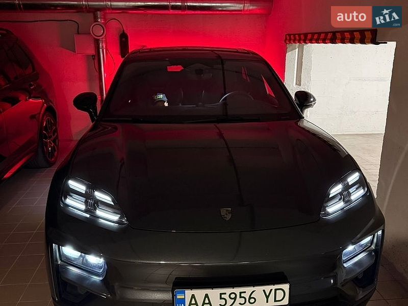 Внедорожник / Кроссовер Porsche Macan 2024 в Кременчуге