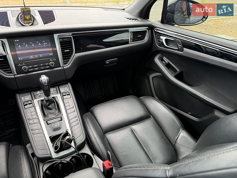 Внедорожник / Кроссовер Porsche Macan 2018 в Киеве фото 33 Внедорожник / Кроссовер Porsche Macan 2018 в Киеве