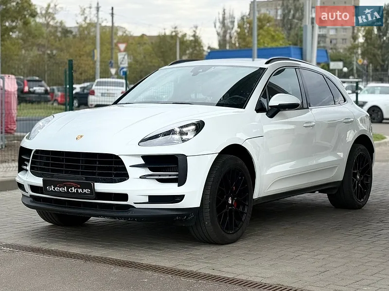 Porsche Macan 2021