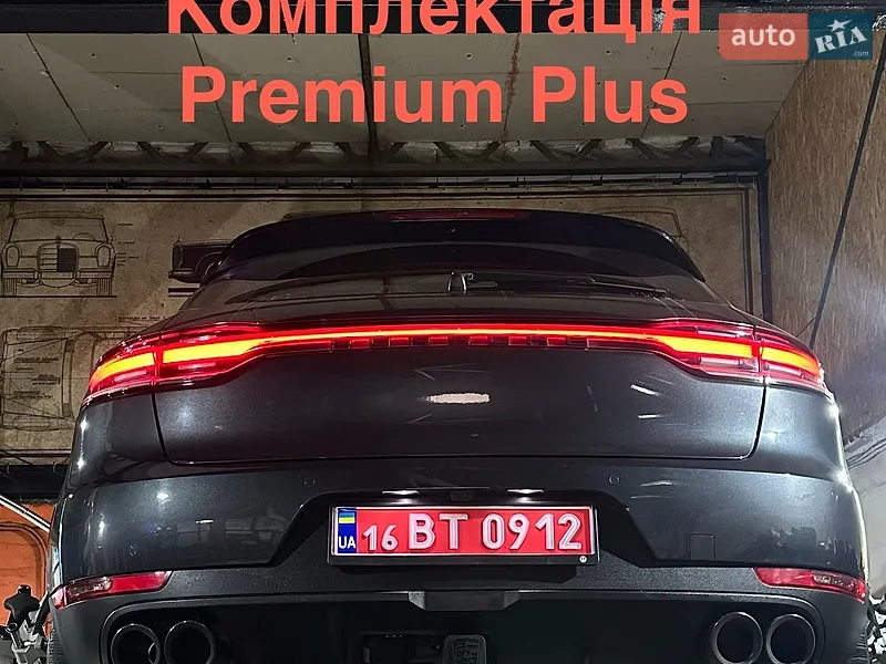 Porsche Macan 2021