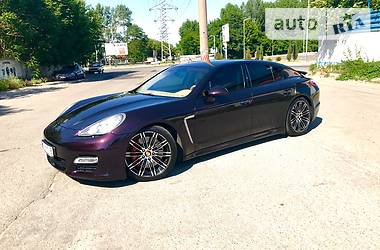 Седан Porsche Panamera 2012 в Днепре