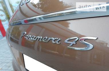 Хэтчбек Porsche Panamera 2011 в Днепре
