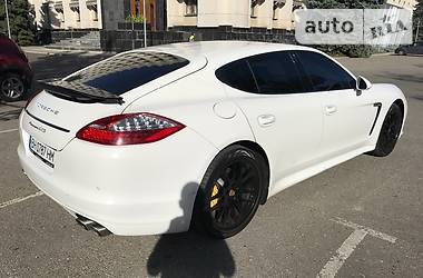 Седан Porsche Panamera 2010 в Одессе