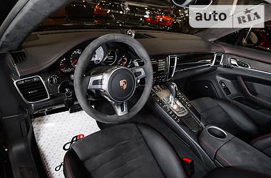 Седан Porsche Panamera 2014 в Одессе