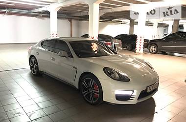 Хэтчбек Porsche Panamera 2013 в 