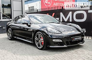 Седан Porsche Panamera 2012 в Киеве