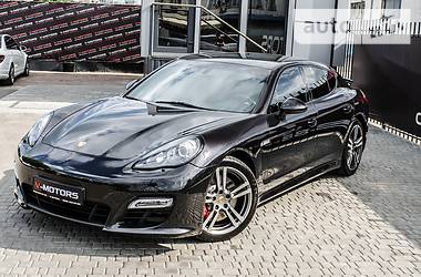 Седан Porsche Panamera 2012 в Киеве