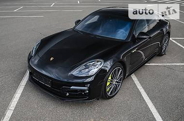  Porsche Panamera 2017 в 