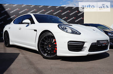 Седан Porsche Panamera 2014 в Одессе