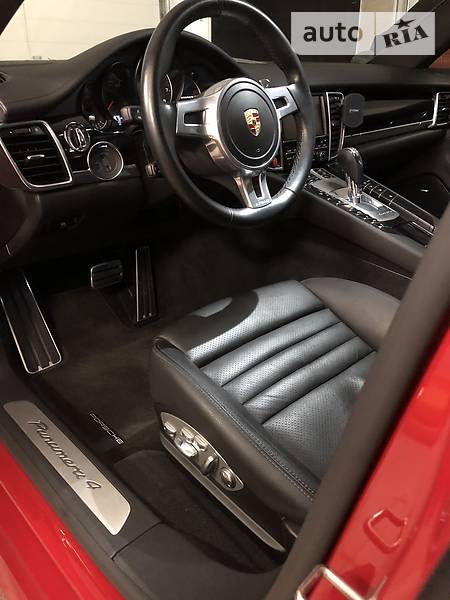 Porsche Panamera 2014 в Львові