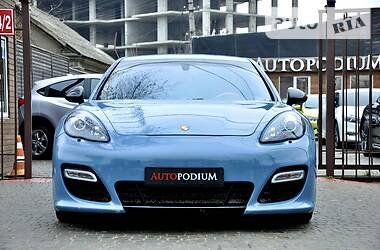 Седан Porsche Panamera 2013 в Одессе