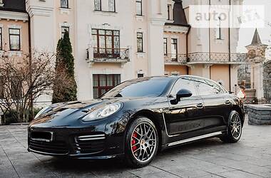 Хэтчбек Porsche Panamera 2014 в Киеве