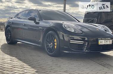 Хетчбек Porsche Panamera 2014 в Києві