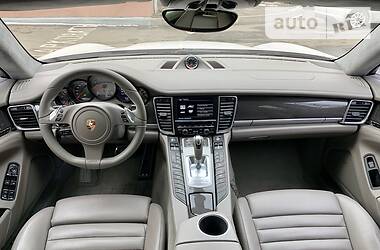 Хэтчбек Porsche Panamera 2010 в Киеве