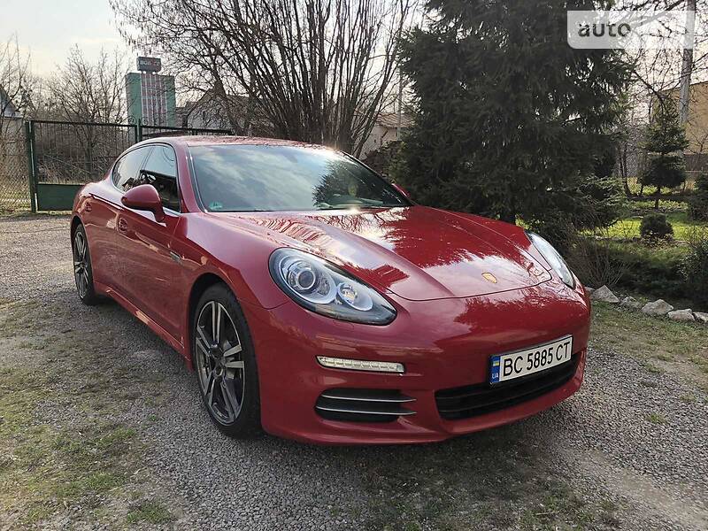 Porsche Panamera 2014 в Львові