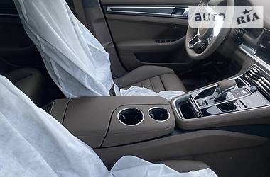 Купе Porsche Panamera 2019 в 