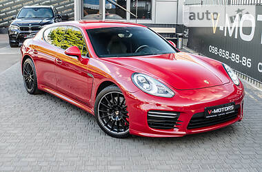 Седан Porsche Panamera 2014 в Києві