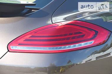 Хетчбек Porsche Panamera 2013 в 
