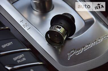 Хетчбек Porsche Panamera 2013 в 