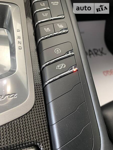 Седан Porsche Panamera 2013 в Одесі