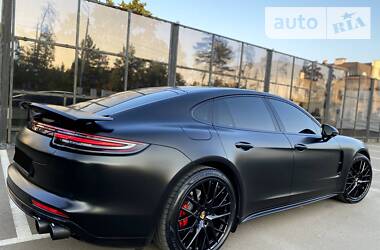 Седан Porsche Panamera 2017 в Киеве