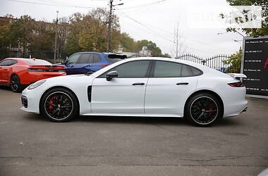 Ліфтбек Porsche Panamera 2016 в 