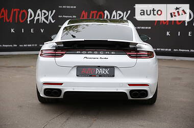 Ліфтбек Porsche Panamera 2016 в 