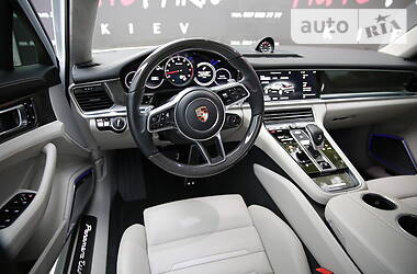 Ліфтбек Porsche Panamera 2016 в 