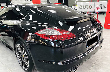 Лифтбек Porsche Panamera 2012 в Днепре