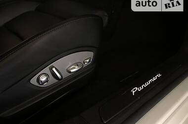 Лифтбек Porsche Panamera 2011 в Киеве