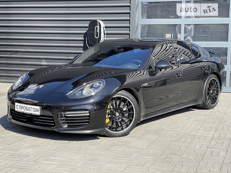 Седан Porsche Panamera 2013 в Одессе