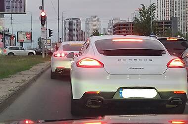 Другой Porsche Panamera 2014 в Киеве