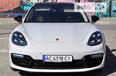 Хэтчбек Porsche Panamera 2016 в Луцке