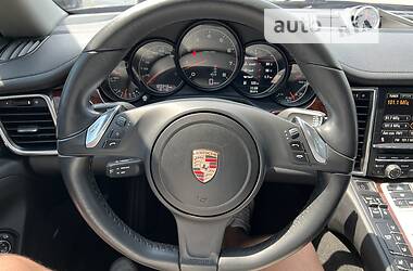 Седан Porsche Panamera 2013 в Тернополе