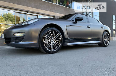 Хетчбек Porsche Panamera 2011 в Тернополі