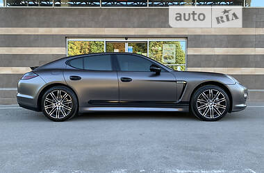 Хетчбек Porsche Panamera 2011 в Тернополі