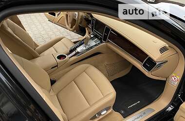 Хэтчбек Porsche Panamera 2010 в Хмельницком