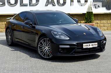 Фастбэк Porsche Panamera 2017 в 