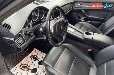Седан Porsche Panamera 2010 в Дніпрі
