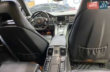 Седан Porsche Panamera 2010 в Дніпрі