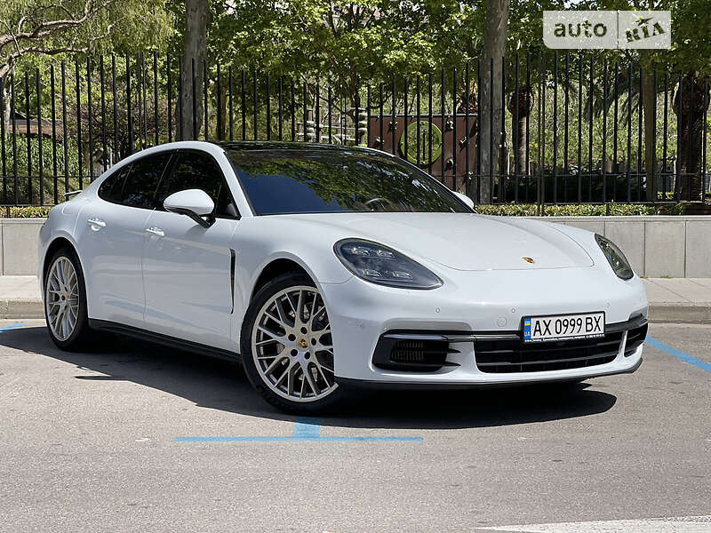 Porsche Panamera 2020